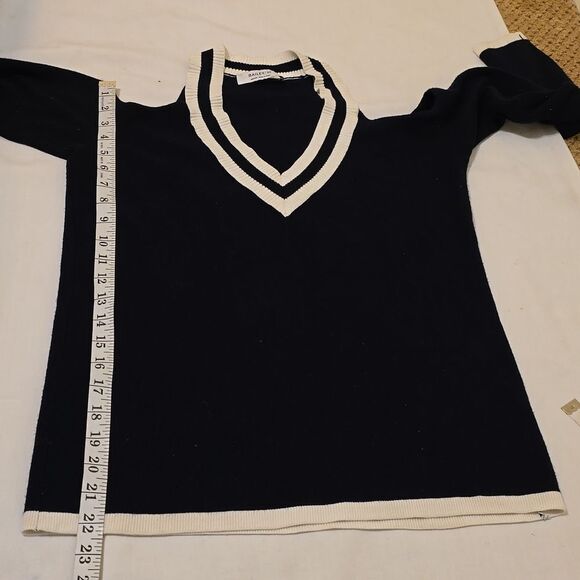 Bailey 44 cold shoulder sweater - Picture 5 of 8